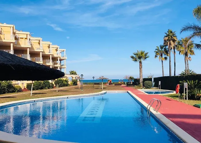 Apartamento Denia. Bajo En Primera Linea